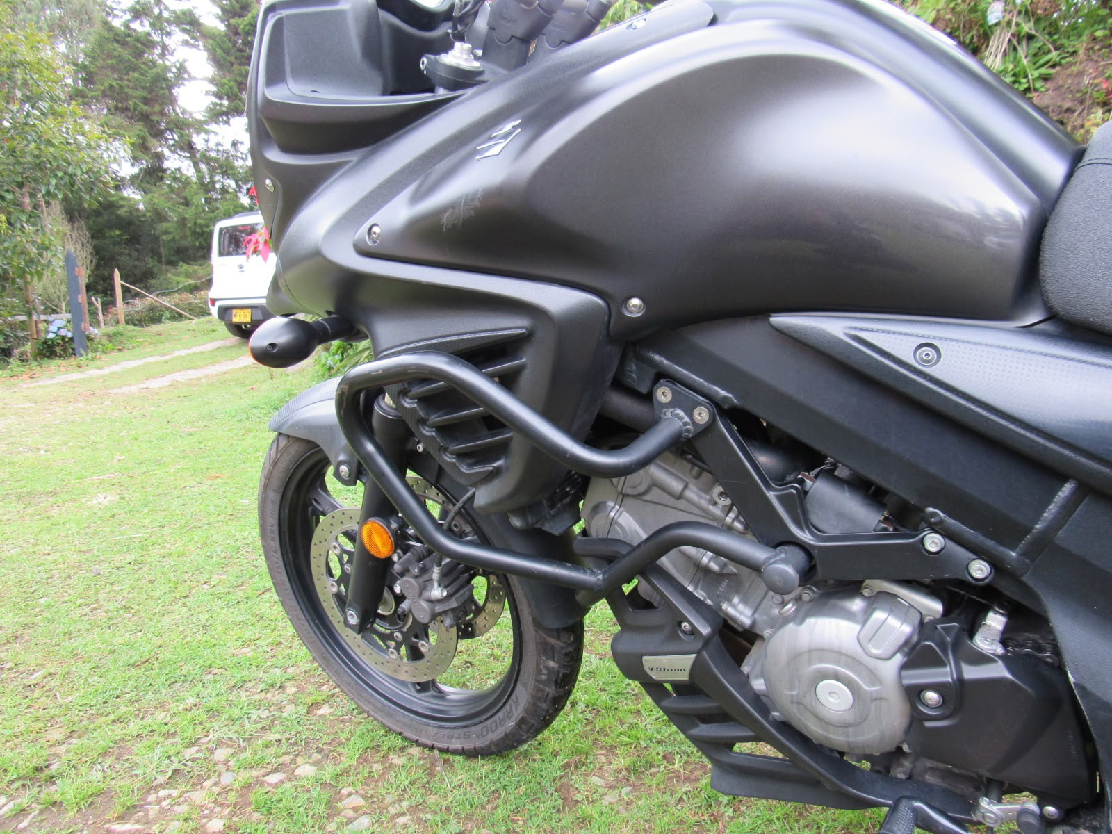 Suzuki VStrom — foto 4 de 10
