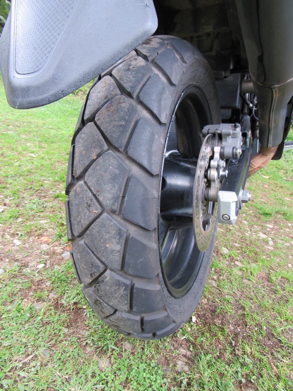 Suzuki VStrom — foto 6 de 10