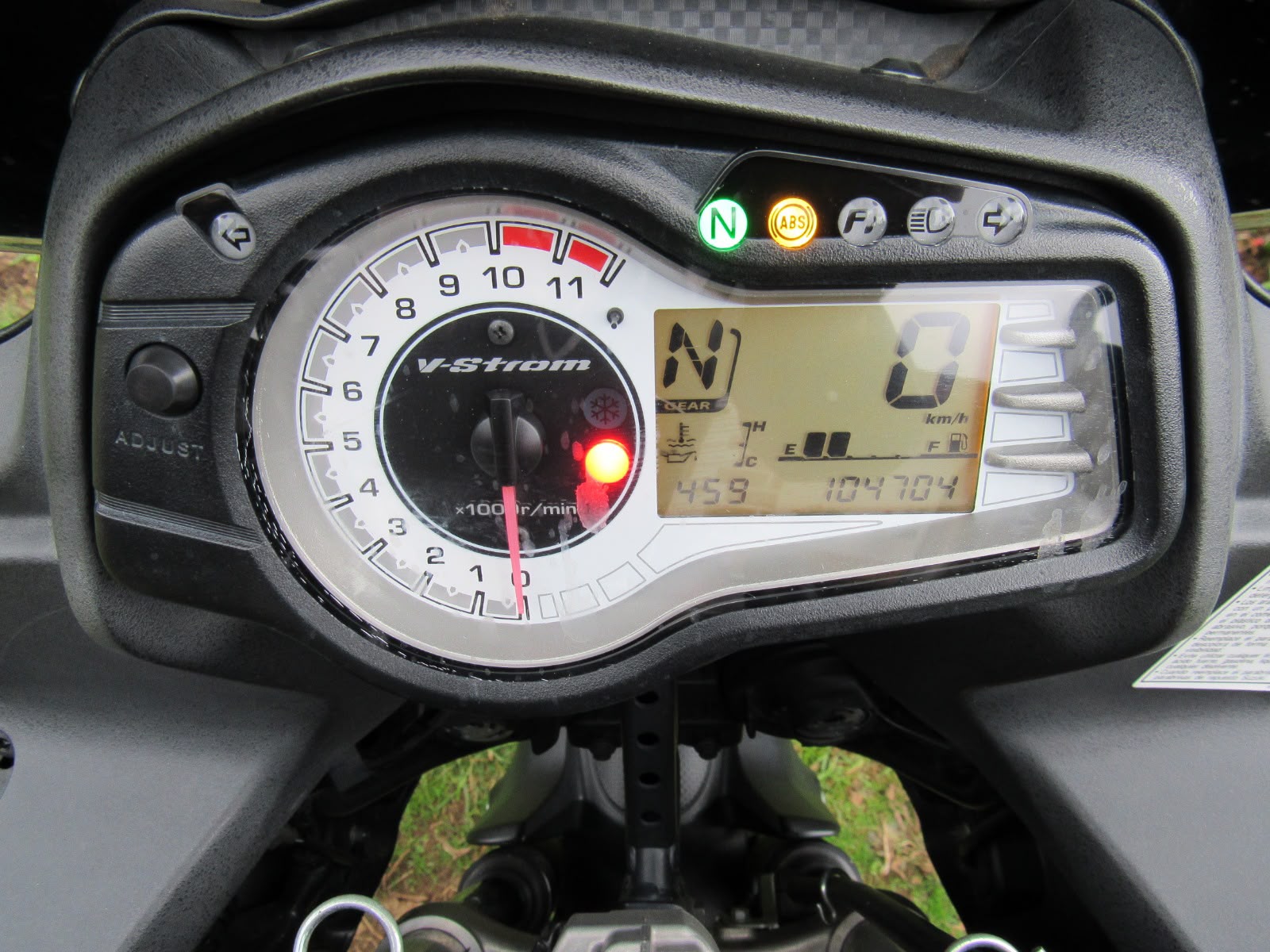 Suzuki VStrom — foto 7 de 10