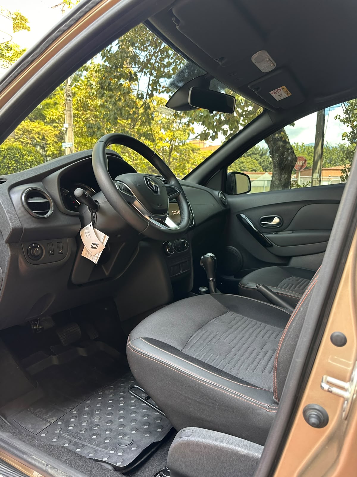 Renault Stepway — foto 8 de 12