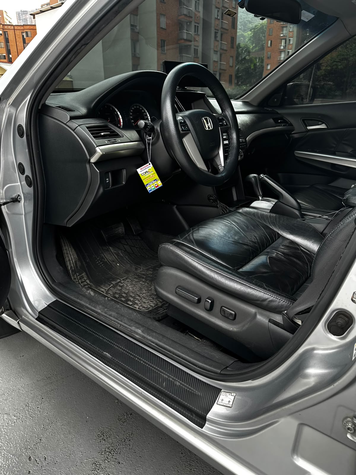 Honda Accord — foto 7 de 11
