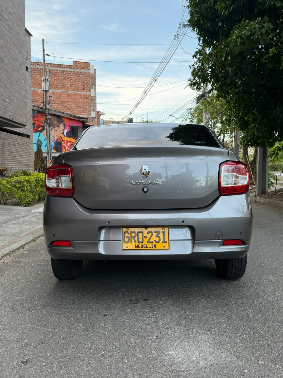 Renault Logan — foto 3 de 12