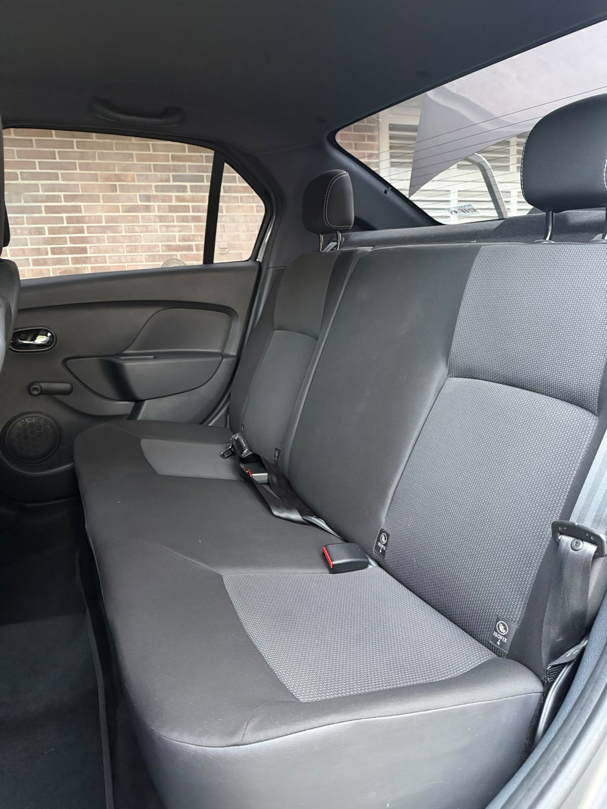 Renault Logan — foto 8 de 12