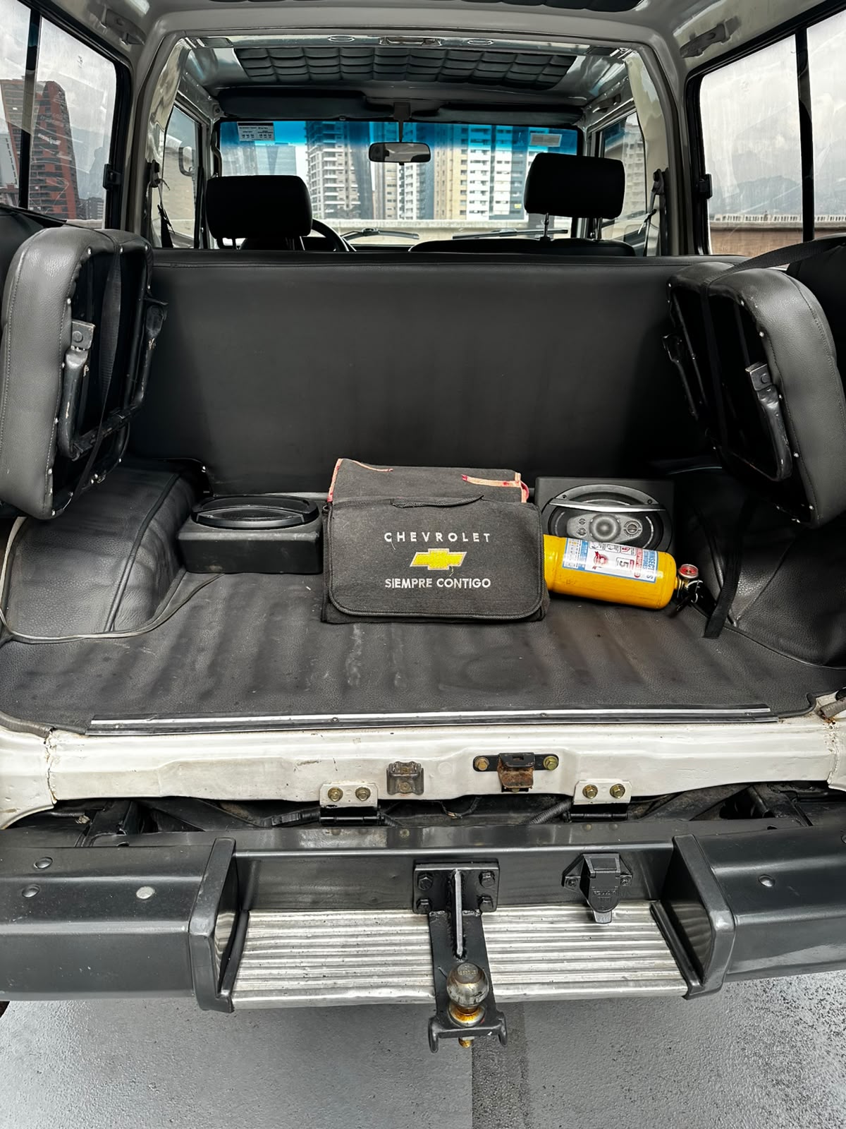 Toyota Land Cruiser — foto 13 de 13
