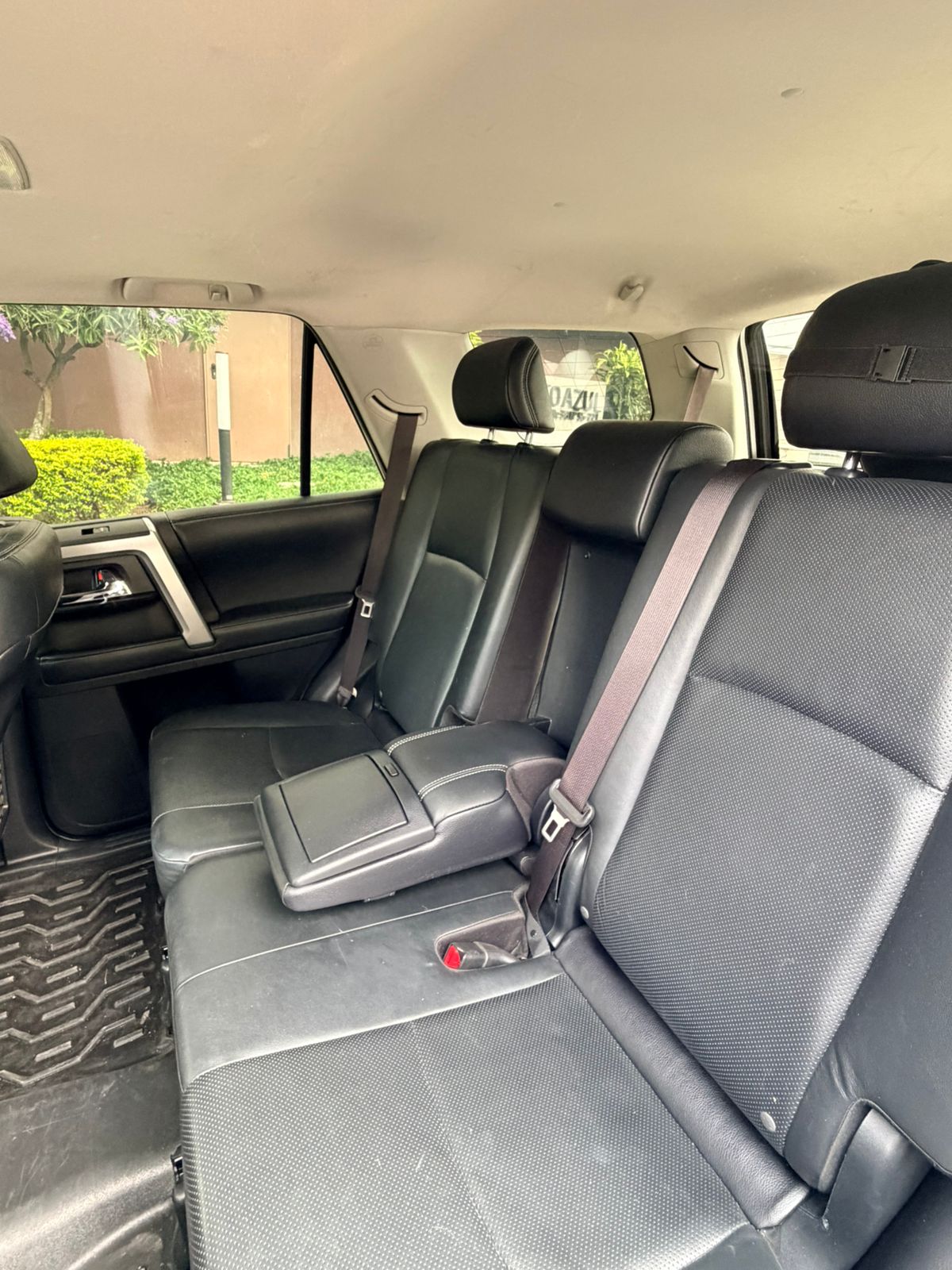 Toyota 4Runner — foto 11 de 14
