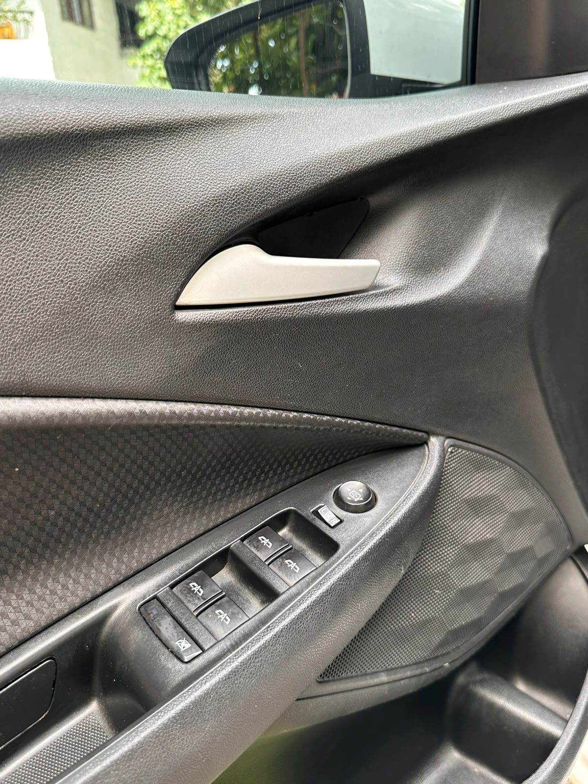 Chevrolet Onix — foto 7 de 10