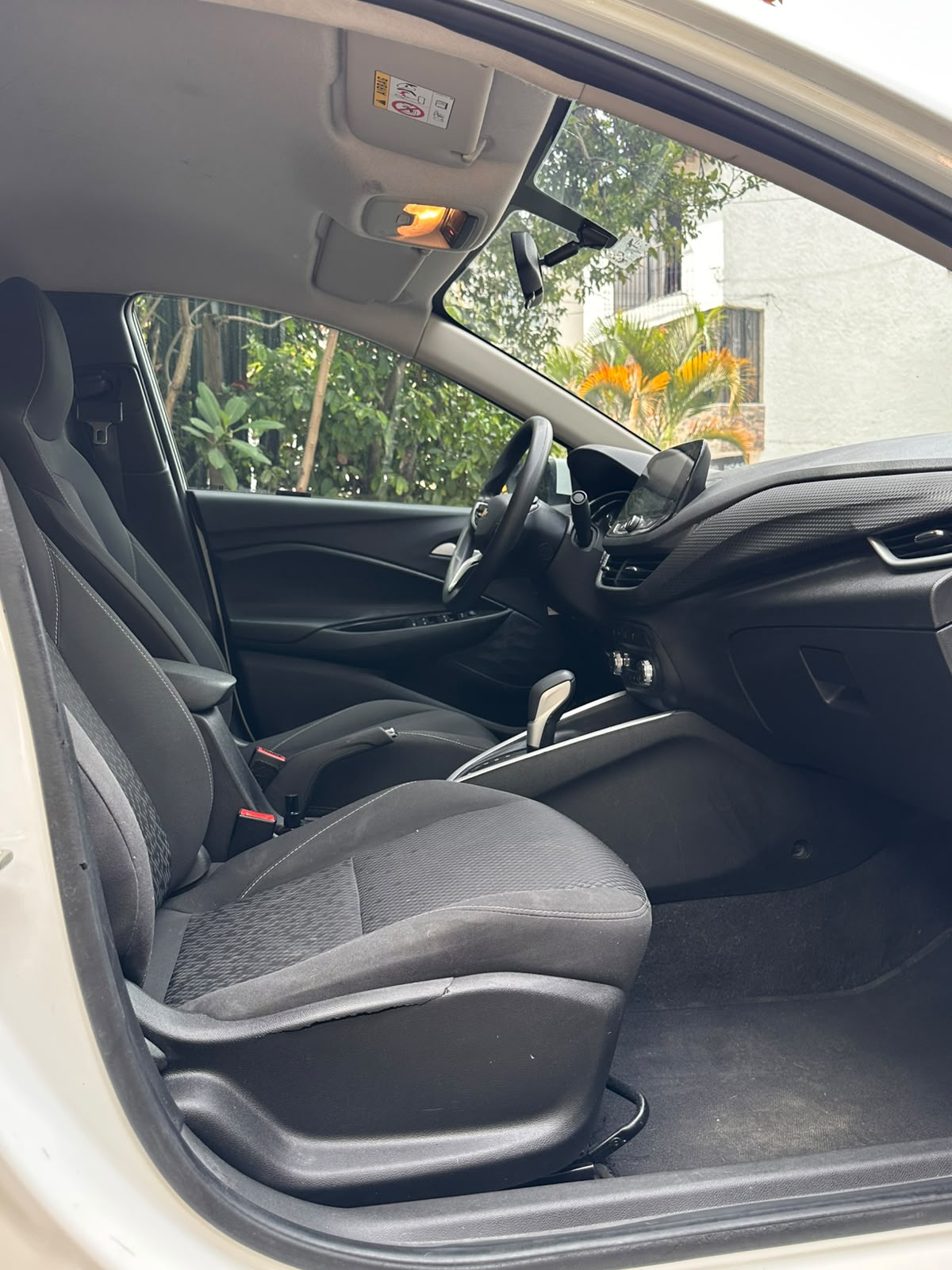 Chevrolet Onix — foto 10 de 10